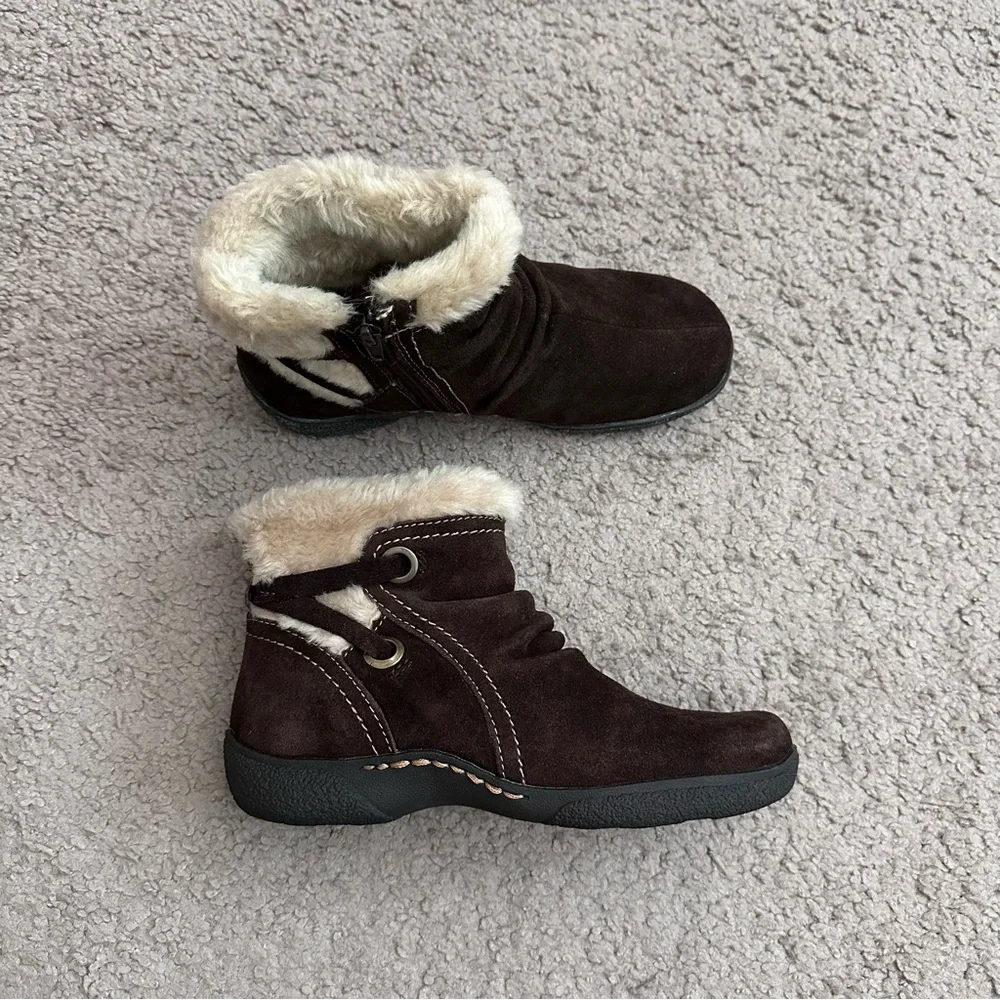 Bare Traps Leanna Faux Fur Trim Brown Leather Suede Ankle Boots